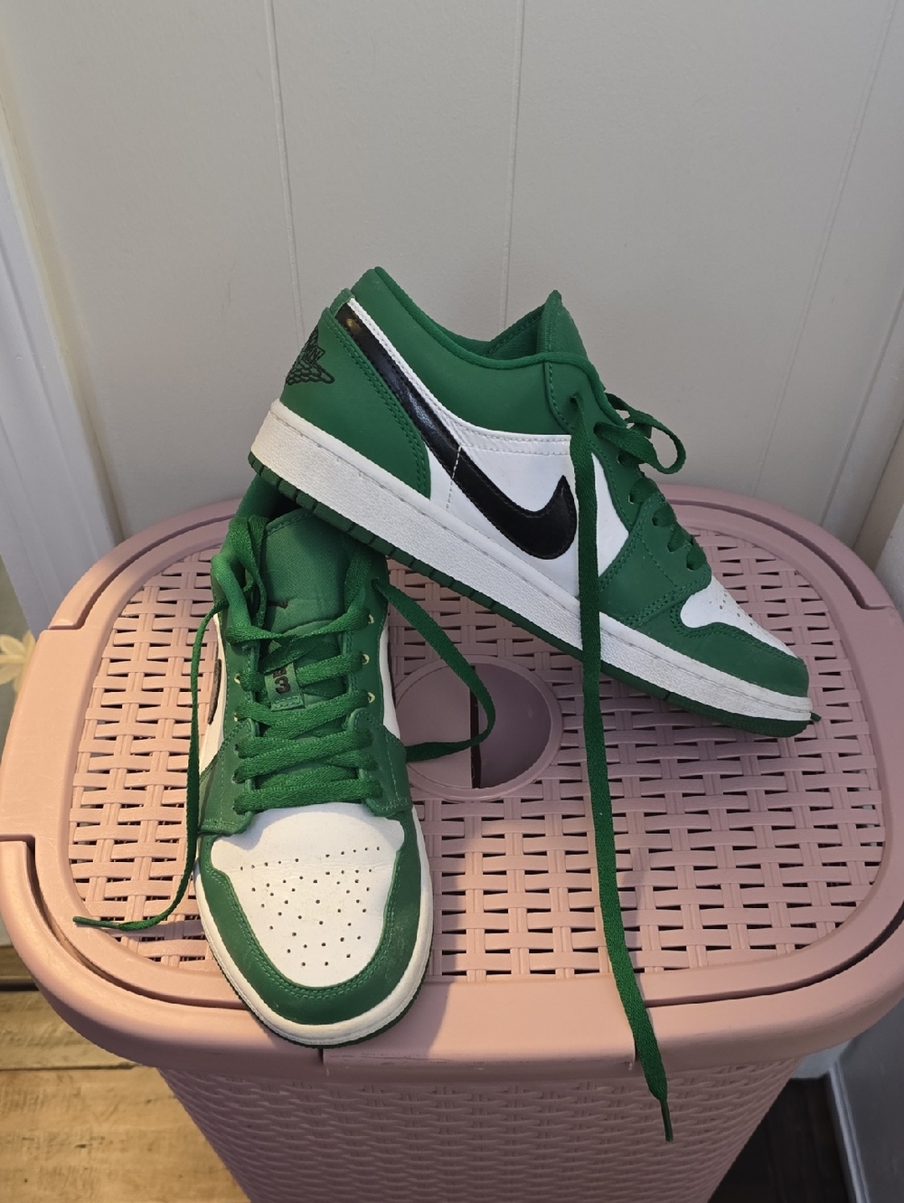 Nike Air Jordan 1 Low Pine Green 2020 Sz 7.5 White and Black